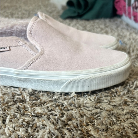 Vans Women's Soft Pink Fleece-Lined Sneakers - Picture 4 of 5